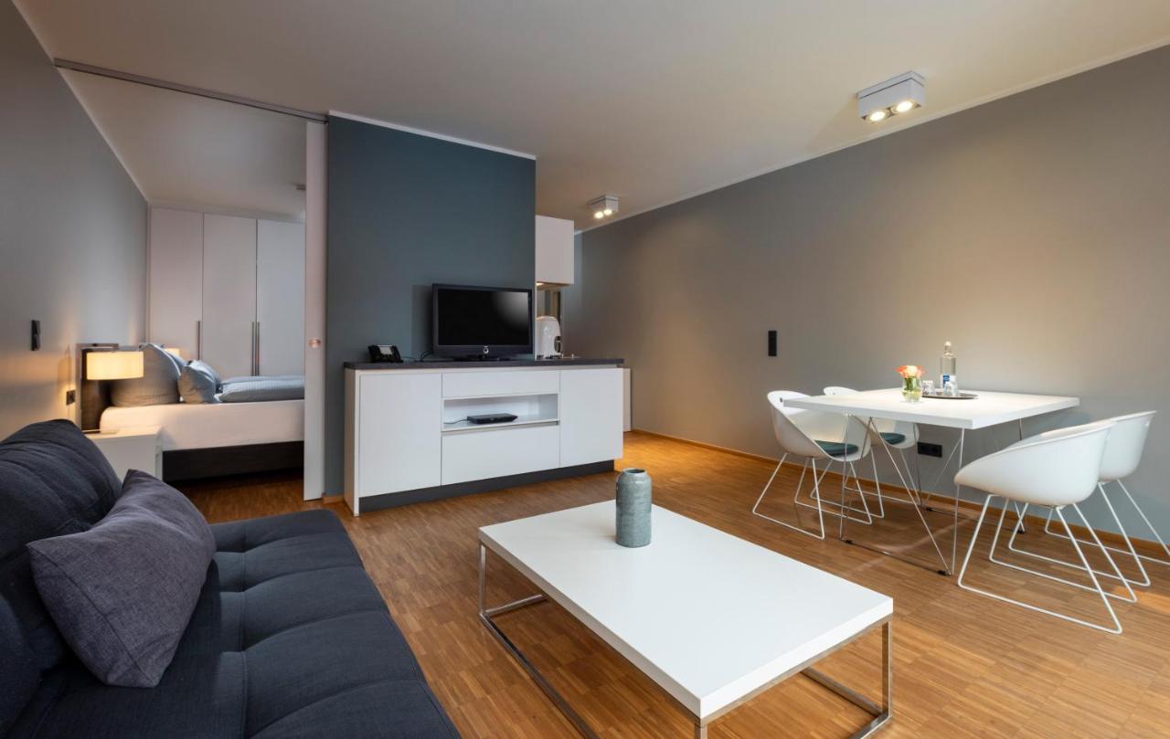 Waveboard Hotel & Boardinghouse Потсдам Екстериор снимка