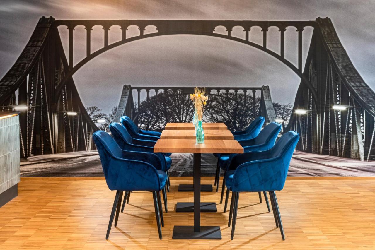 Waveboard Hotel & Boardinghouse Потсдам Екстериор снимка