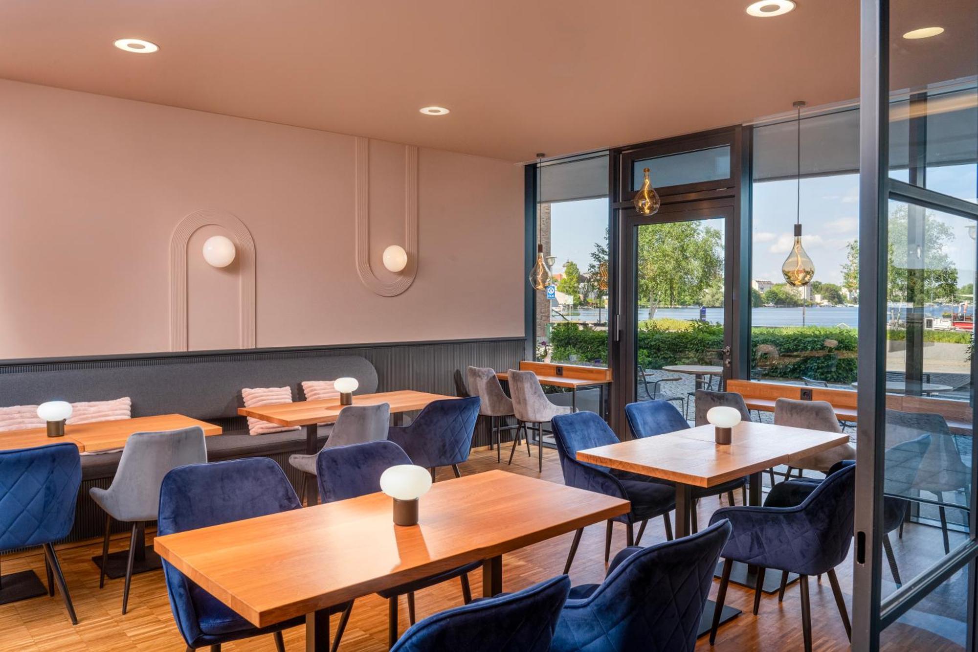 Waveboard Hotel & Boardinghouse Потсдам Екстериор снимка