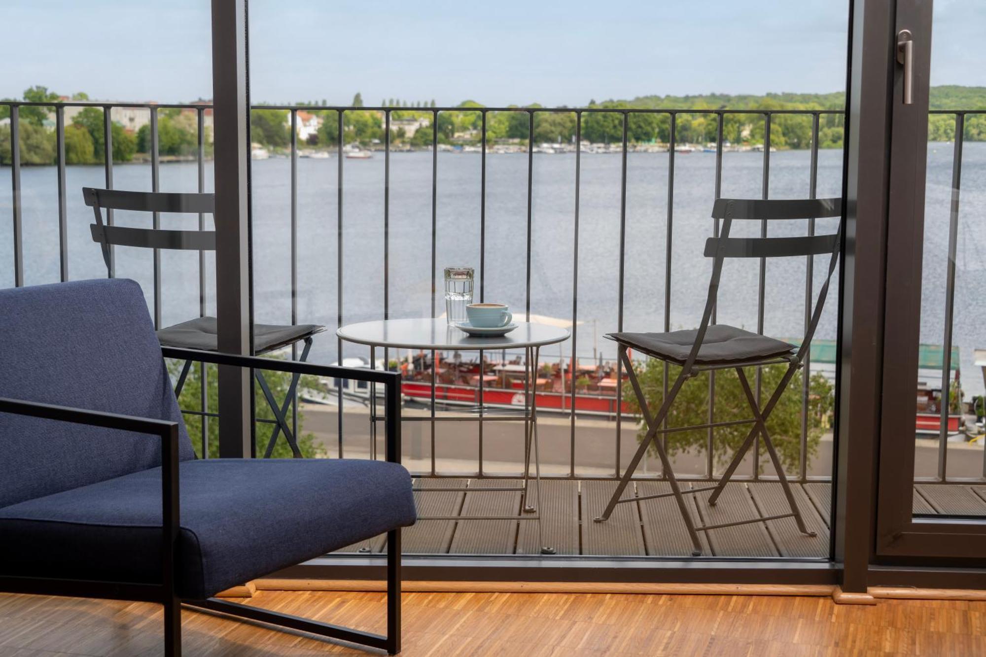 Waveboard Hotel & Boardinghouse Потсдам Екстериор снимка